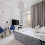 Studio Apartment With Terrace -Starowslna 43
